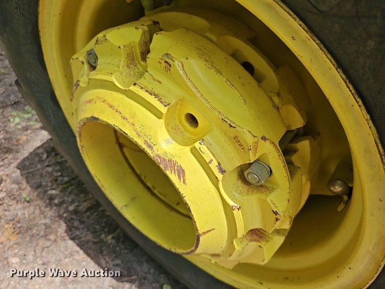 image for item NU9207 John Deere  4720 MFWD tractor