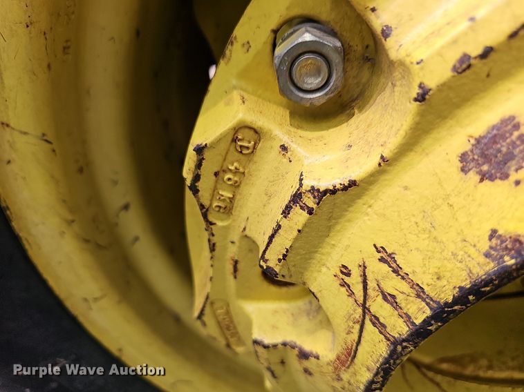 image for item NU9207 John Deere  4720 MFWD tractor