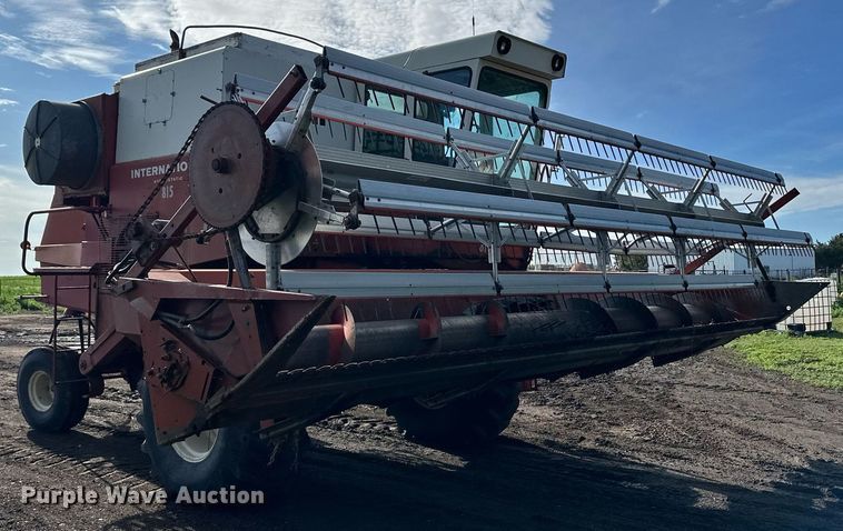 image for item NY9190 International Harvester 815  combine