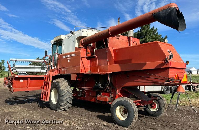image for item NY9190 International Harvester 815  combine