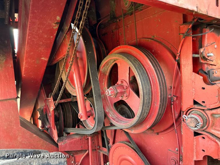 image for item NY9190 International Harvester 815  combine