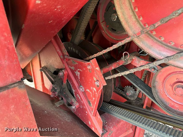image for item NY9190 International Harvester 815  combine