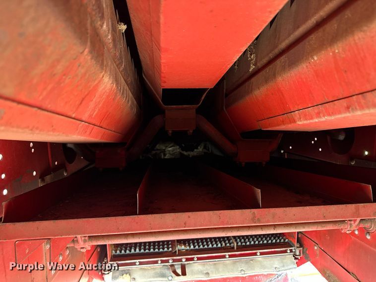 image for item NY9190 International Harvester 815  combine