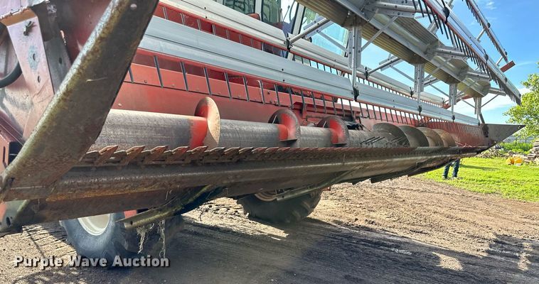 image for item NY9190 International Harvester 815  combine