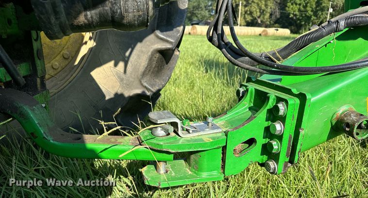 image for item OC9141 2019 John Deere 460M  round baler