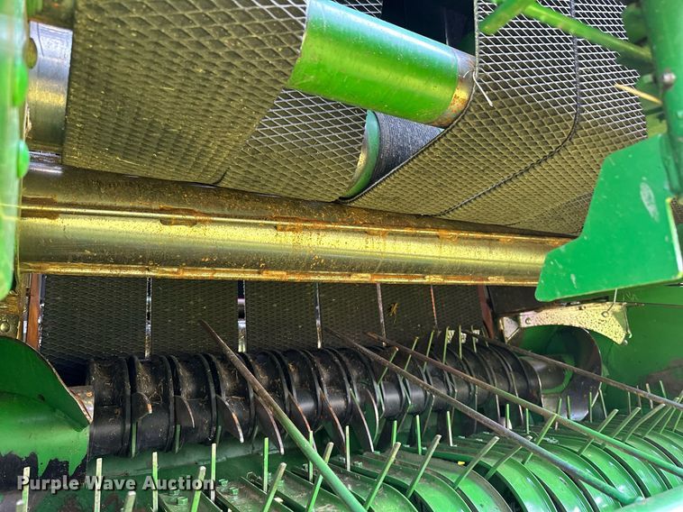 image for item OC9141 2019 John Deere 460M  round baler