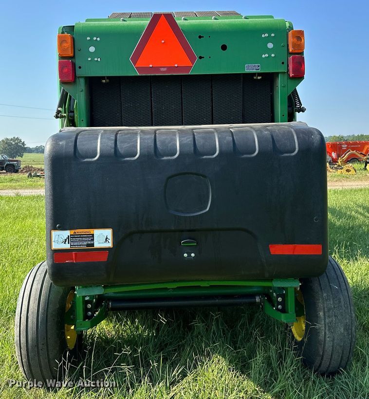image for item OC9141 2019 John Deere 460M  round baler