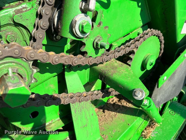 image for item OC9141 2019 John Deere 460M  round baler