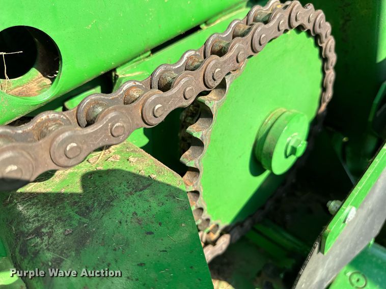 image for item OC9141 2019 John Deere 460M  round baler