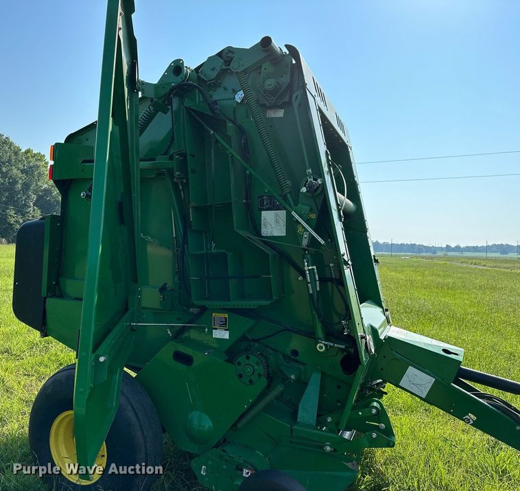 image for item OC9141 2019 John Deere 460M  round baler