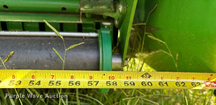 image for item OC9141 2019 John Deere 460M  round baler