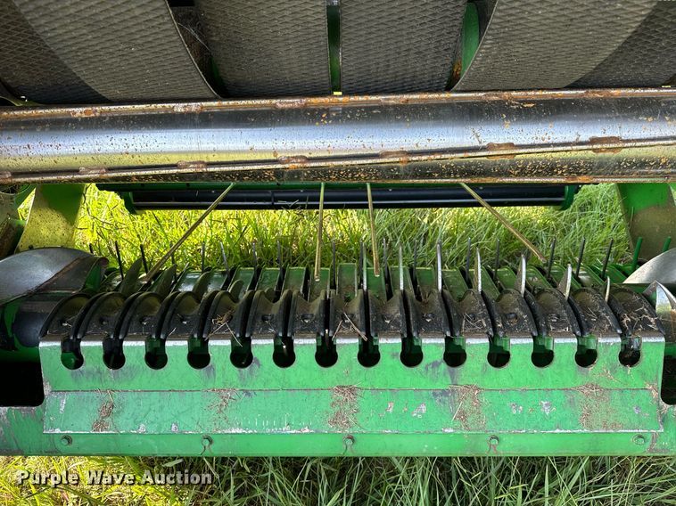 image for item OC9141 2019 John Deere 460M  round baler