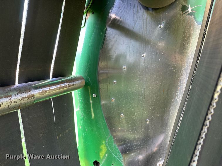 image for item OC9141 2019 John Deere 460M  round baler