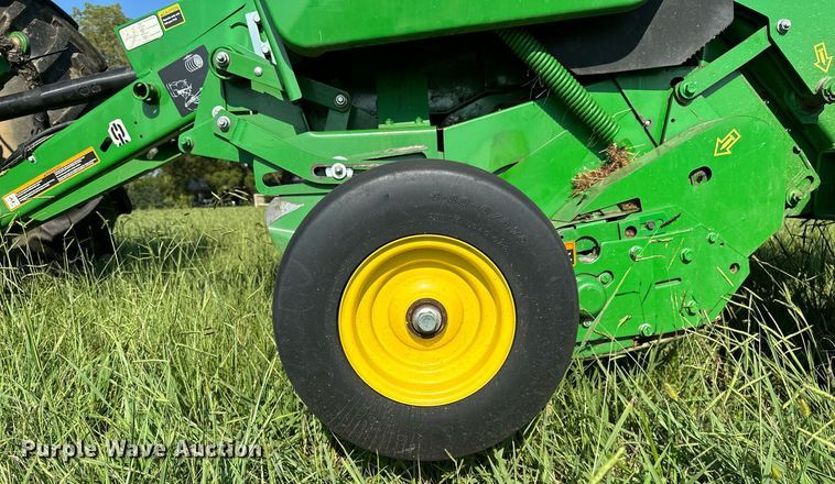 image for item OC9141 2019 John Deere 460M  round baler