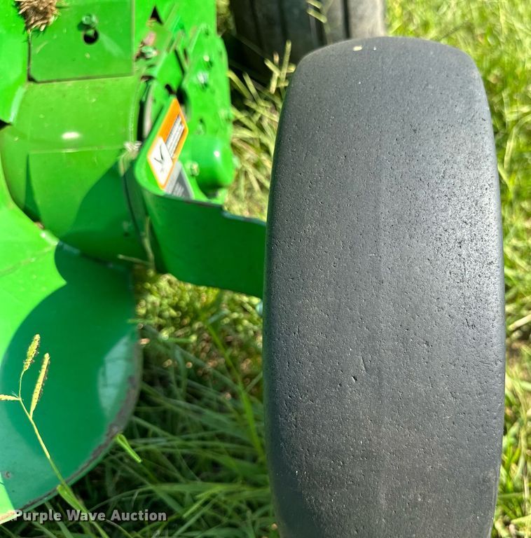 image for item OC9141 2019 John Deere 460M  round baler