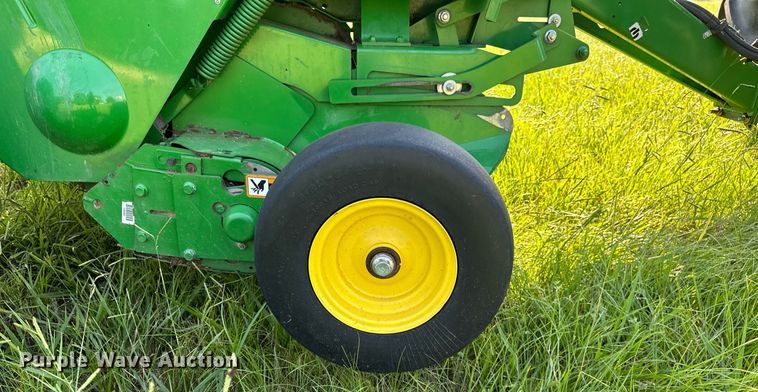 image for item OC9141 2019 John Deere 460M  round baler