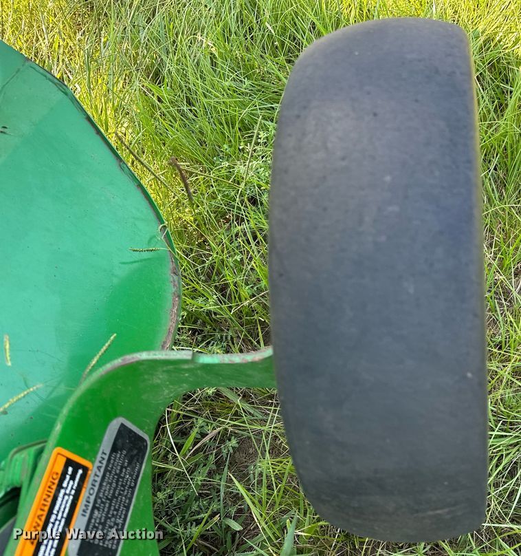 image for item OC9141 2019 John Deere 460M  round baler