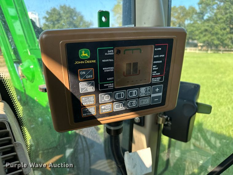 image for item OC9141 2019 John Deere 460M  round baler