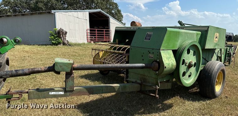 image for item OC9184 John Deere 336  small square baler