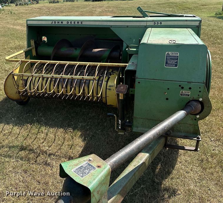 image for item OC9184 John Deere 336  small square baler