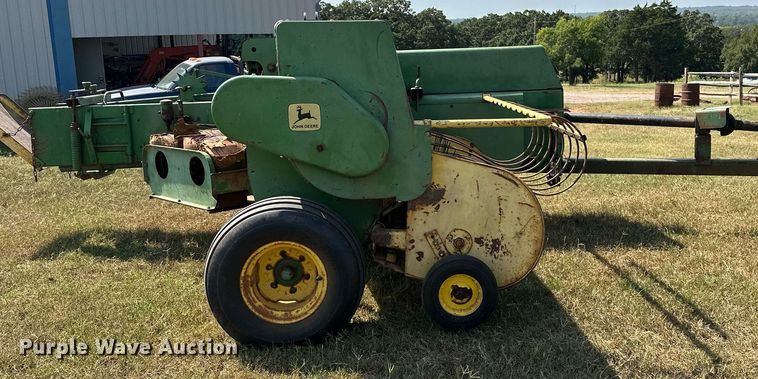 image for item OC9184 John Deere 336  small square baler