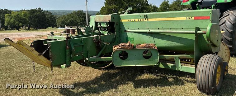 image for item OC9184 John Deere 336  small square baler