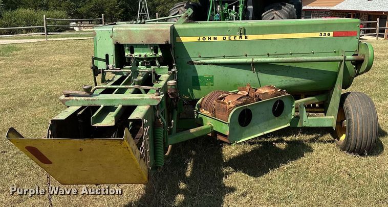 image for item OC9184 John Deere 336  small square baler