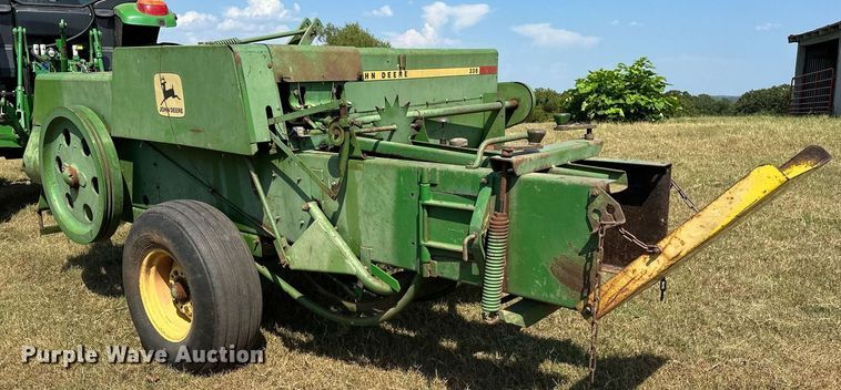 image for item OC9184 John Deere 336  small square baler