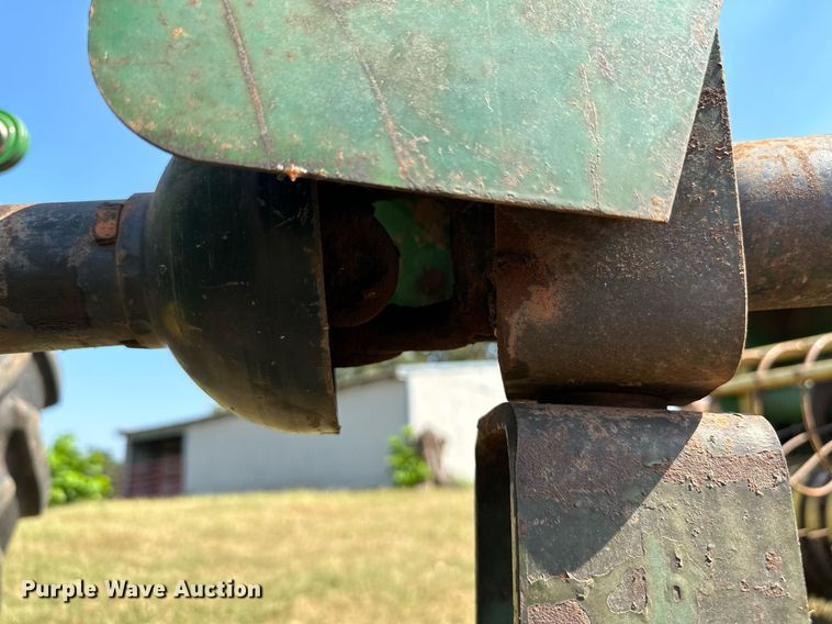 image for item OC9184 John Deere 336  small square baler