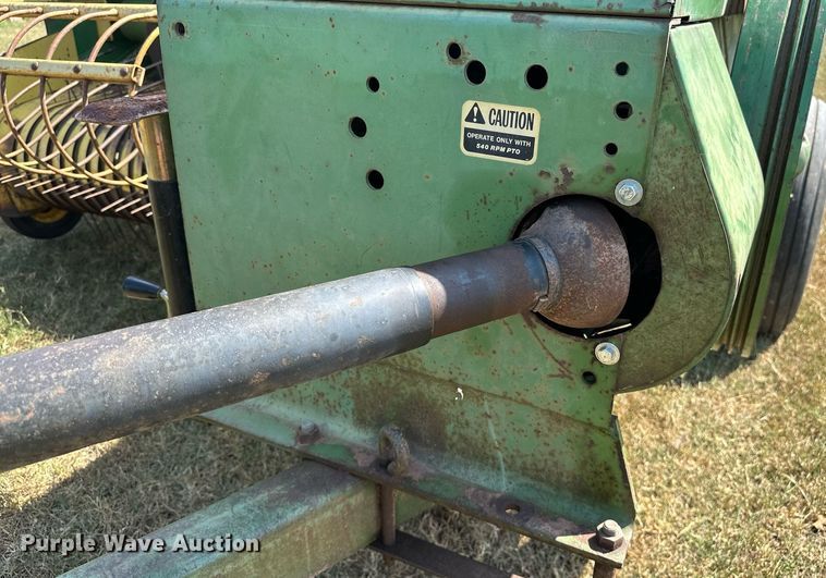 image for item OC9184 John Deere 336  small square baler