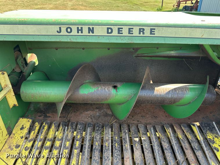 image for item OC9184 John Deere 336  small square baler