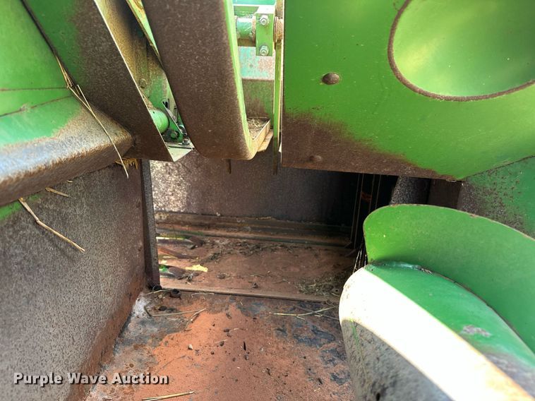 image for item OC9184 John Deere 336  small square baler