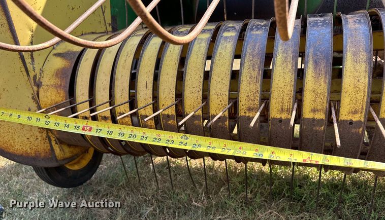 image for item OC9184 John Deere 336  small square baler