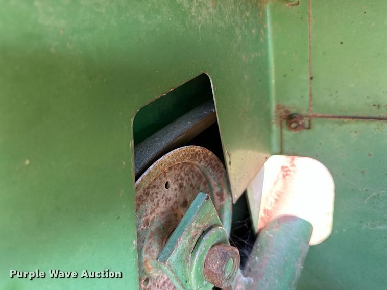 image for item OC9184 John Deere 336  small square baler