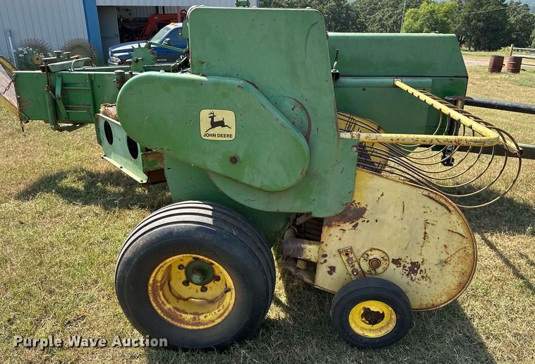 image for item OC9184 John Deere 336  small square baler