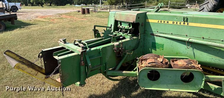image for item OC9184 John Deere 336  small square baler