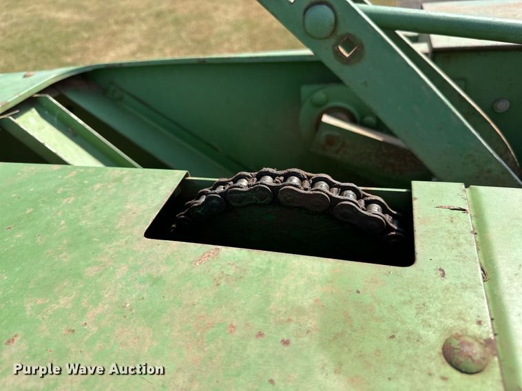 image for item OC9184 John Deere 336  small square baler