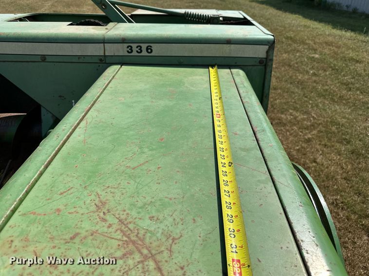 image for item OC9184 John Deere 336  small square baler