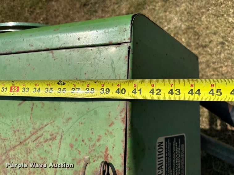 image for item OC9184 John Deere 336  small square baler