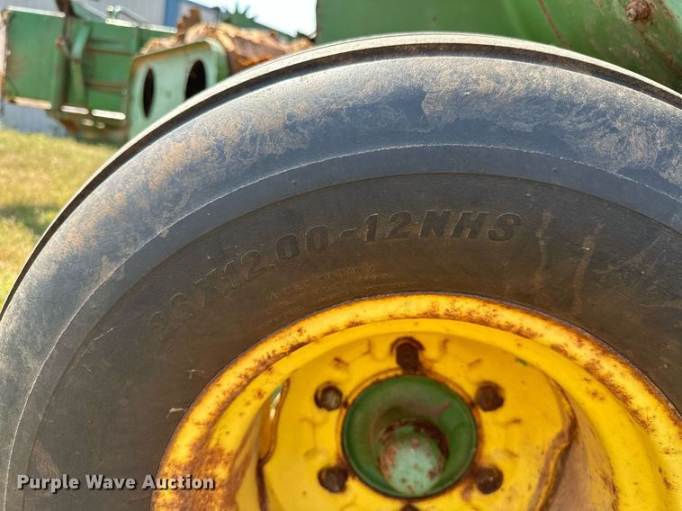 image for item OC9184 John Deere 336  small square baler