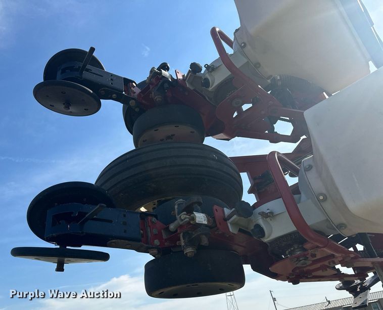 image for item OC9382 White 8100  planter