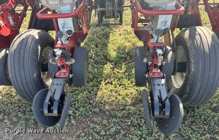 image for item OC9382 White 8100  planter