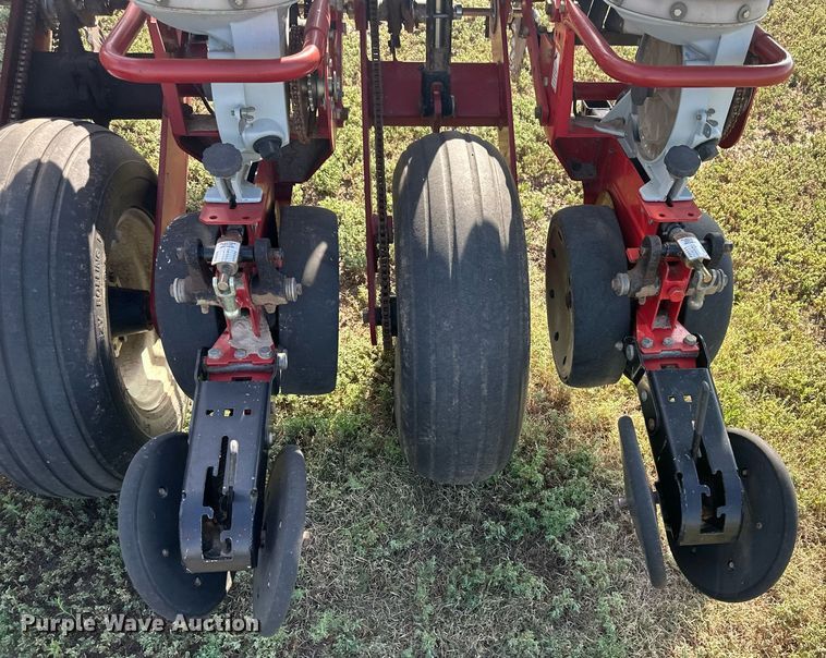 image for item OC9382 White 8100  planter