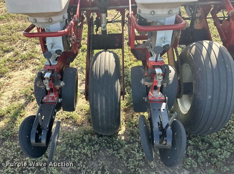 image for item OC9382 White 8100  planter