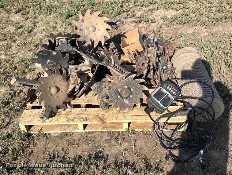 image for item OC9382 White 8100  planter