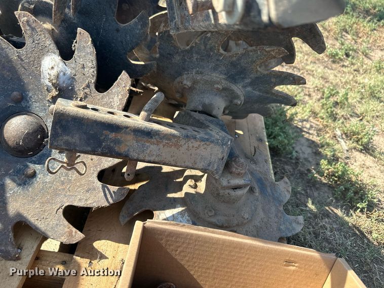 image for item OC9382 White 8100  planter