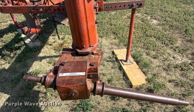 image for item OC9383 Massey Ferguson 880  plow