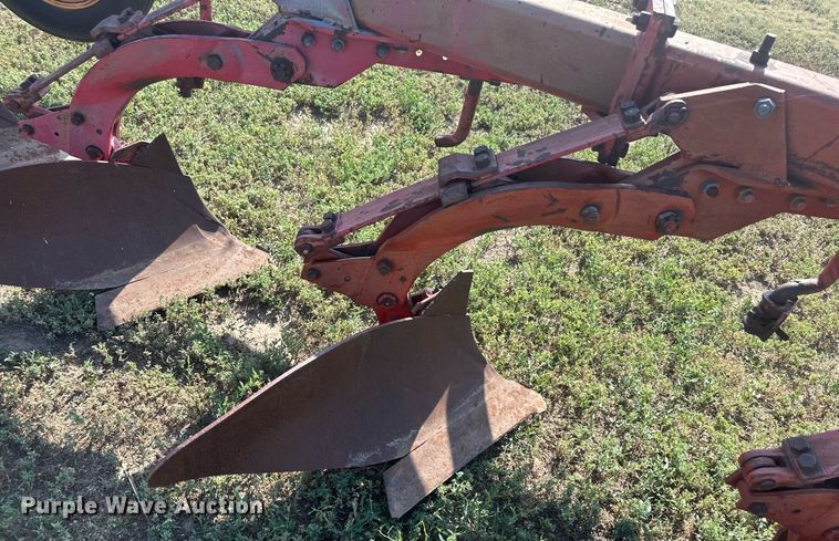 image for item OC9383 Massey Ferguson 880  plow