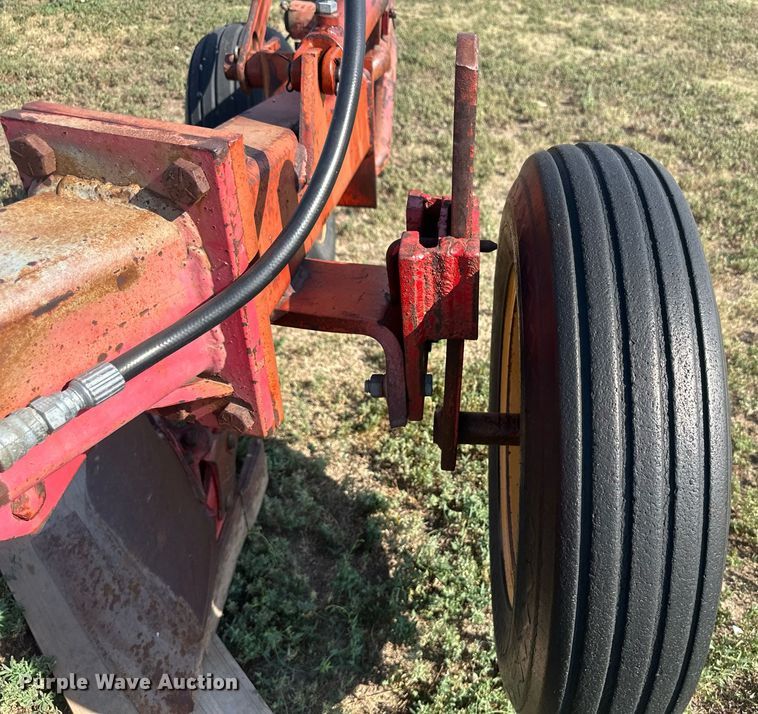 image for item OC9383 Massey Ferguson 880  plow
