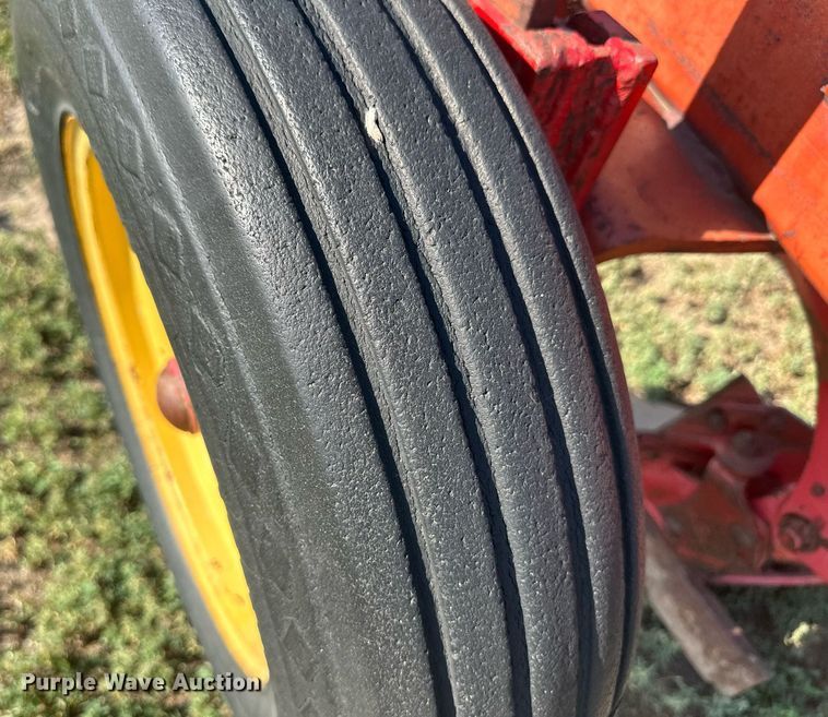 image for item OC9383 Massey Ferguson 880  plow